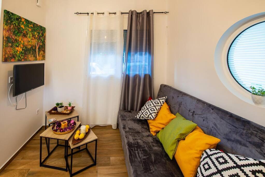 Lemon Garden Stylish Private Apartment Kalamáta Kültér fotó